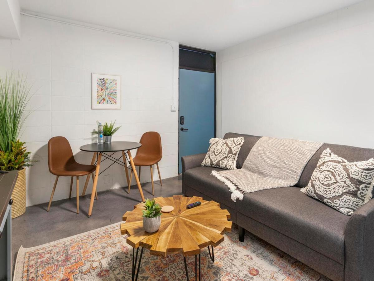 Апартаменты Comfortable Studio With Queen Bed, City Walkable! Атланта Экстерьер фото